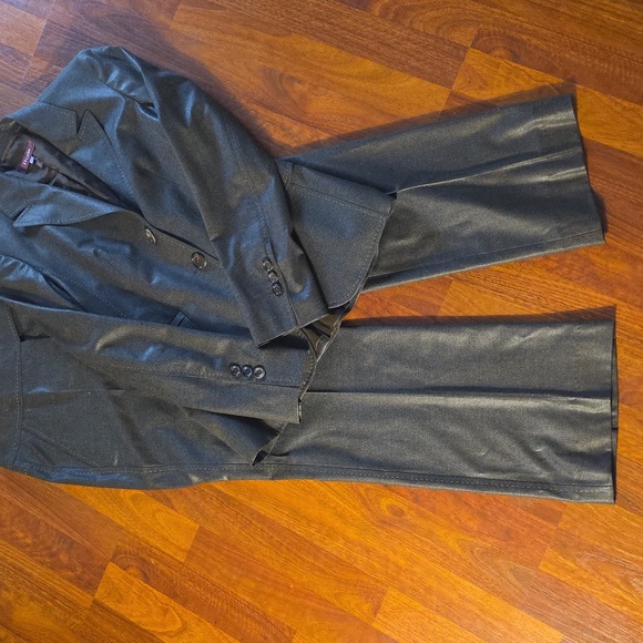 Escada Black and Purple Blazer - Picture 7 of 7